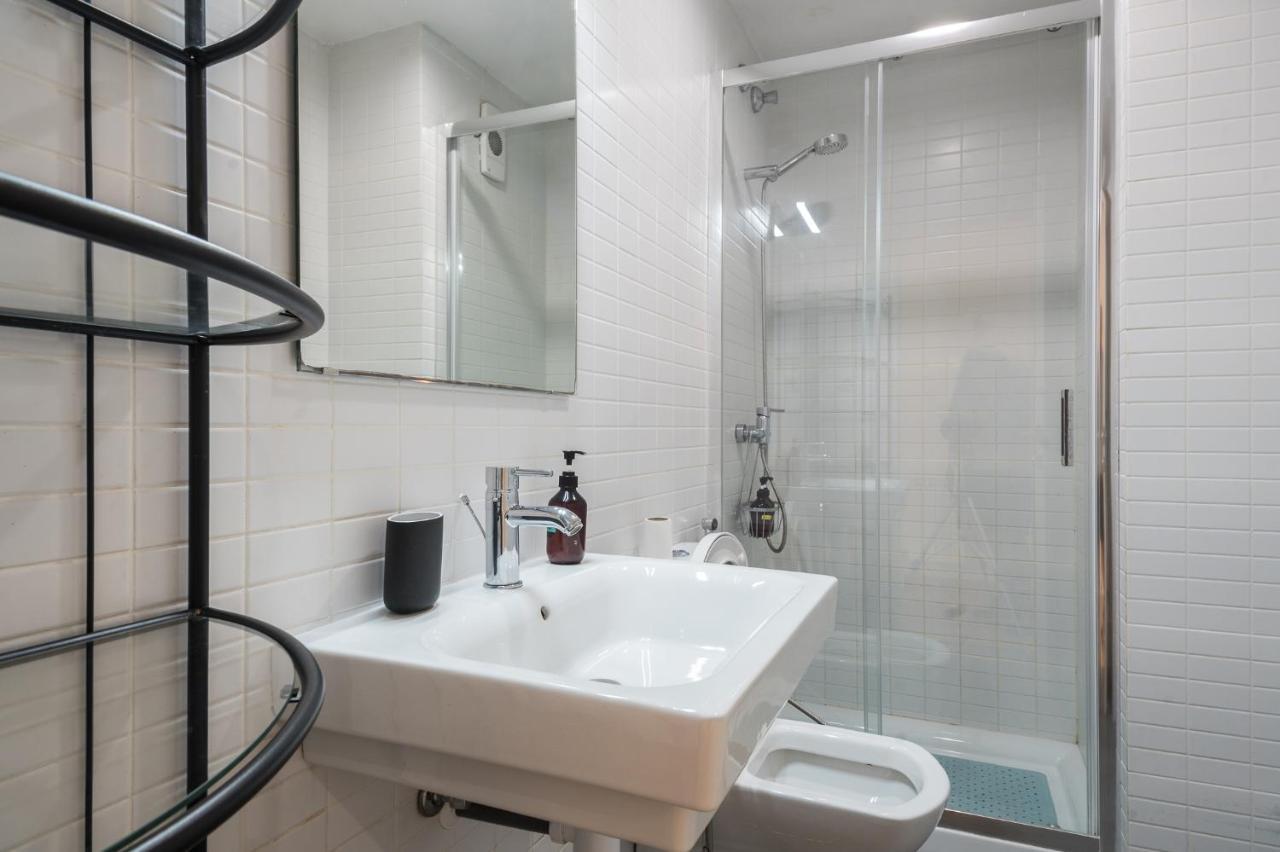 Apartmán R&B Muntaner Barcelona Exteriér fotografie